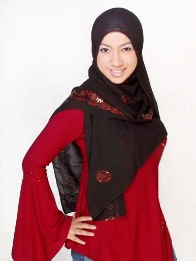 Bowstring single muslim girls